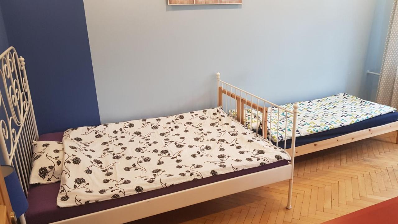 Studiospanie Studio Kapitana Z Balkonem Na Parterze Gdańsk Exteriör bild