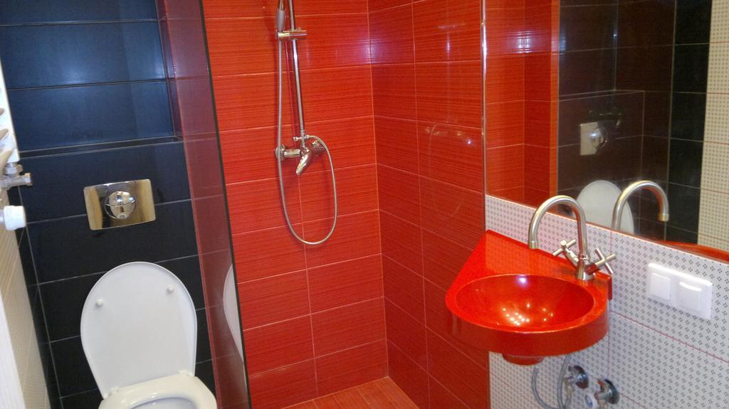 Studiospanie Studio Kapitana Z Balkonem Na Parterze Gdańsk Rum bild